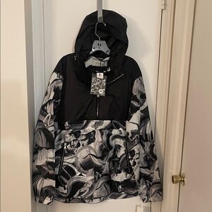 Men's Black and Gray Graphic Lightweight Jacket